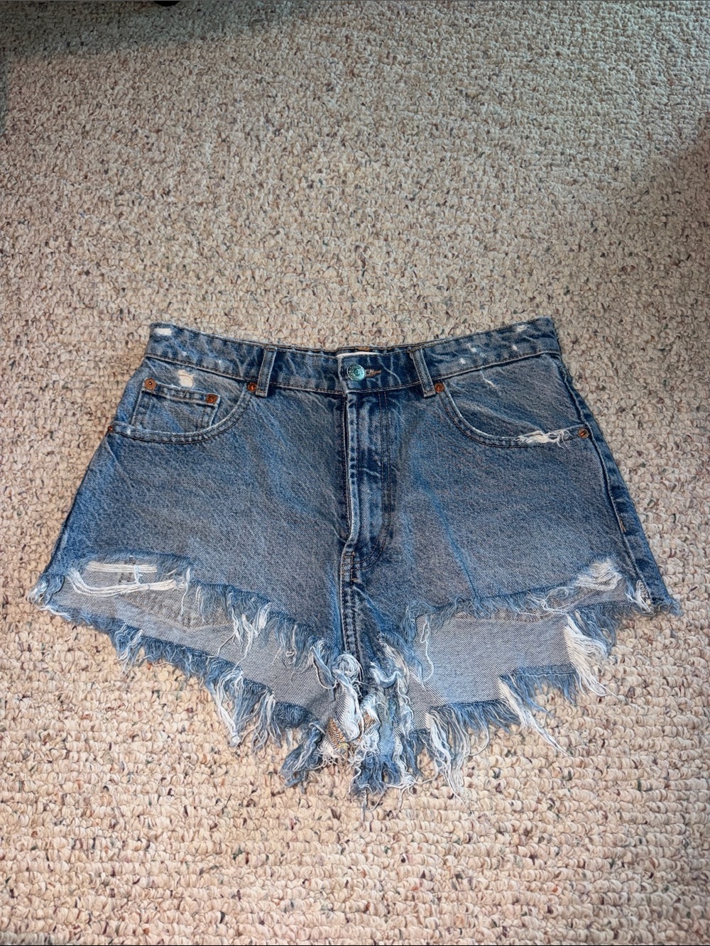 Zara cut off shorts